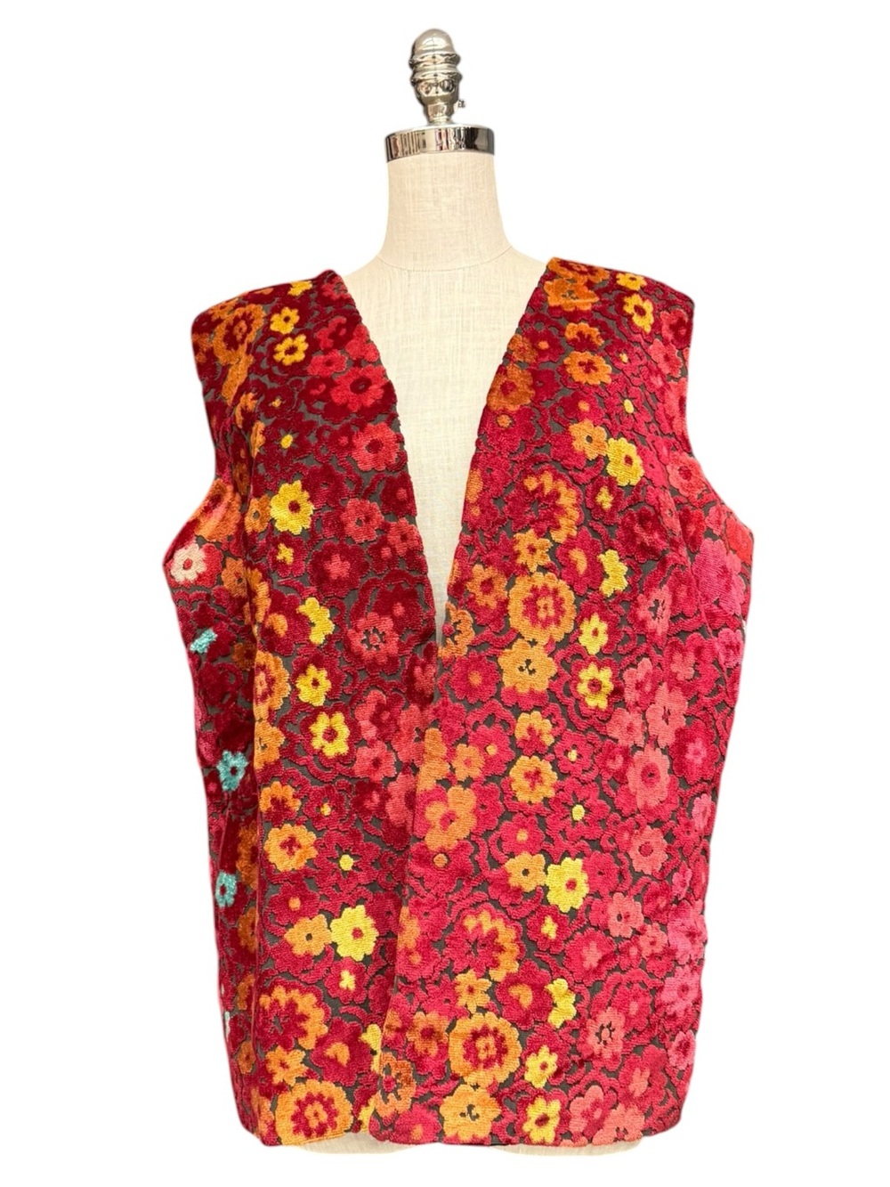 Vintage 60s Red Floral Tapestry Needlepoint Vest, XL, Boho Hippy Floral Vest